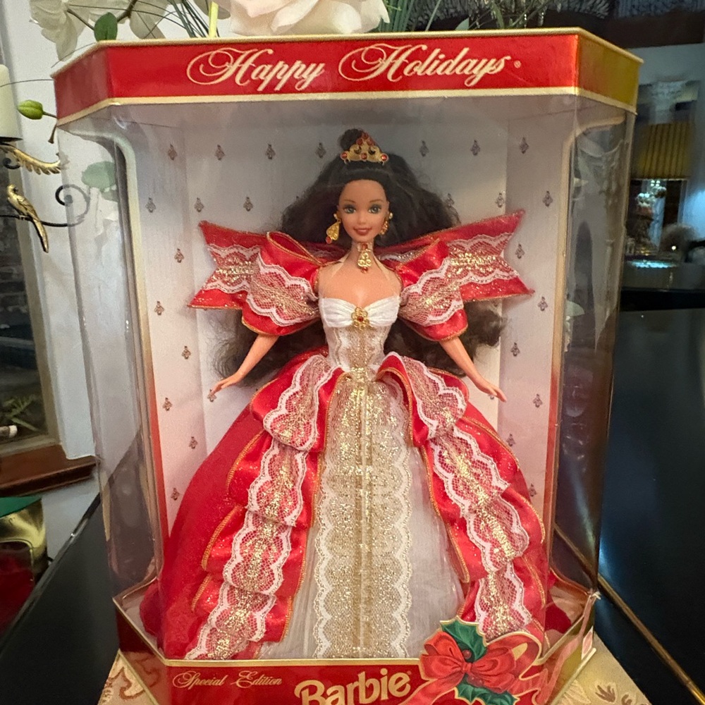 Barbie 1997 Holiday Doll in Red and Gold Gown